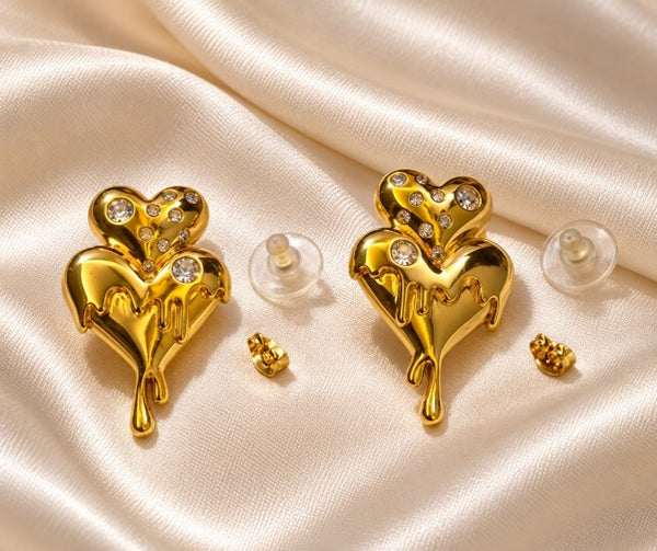 NAINAA Heartfall Earrings